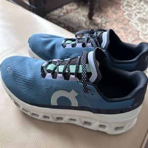 ON CloudMonster size M10